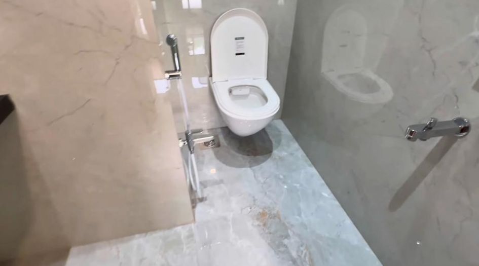 Hubtown-Celeste-Gallery-Common-Washroom